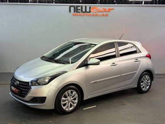 HYUNDAI HB20 1.0 COMFORT PLUS 12V FLEX 4P MANUAL HYUNDAI HB20 1.0 COMFORT PLUS 12V FLEX 4P MANUAL